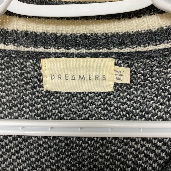 2/$75💥- CARDIGAN | Women’s Dreamers cardigan size M/L - Picture 4 of 6